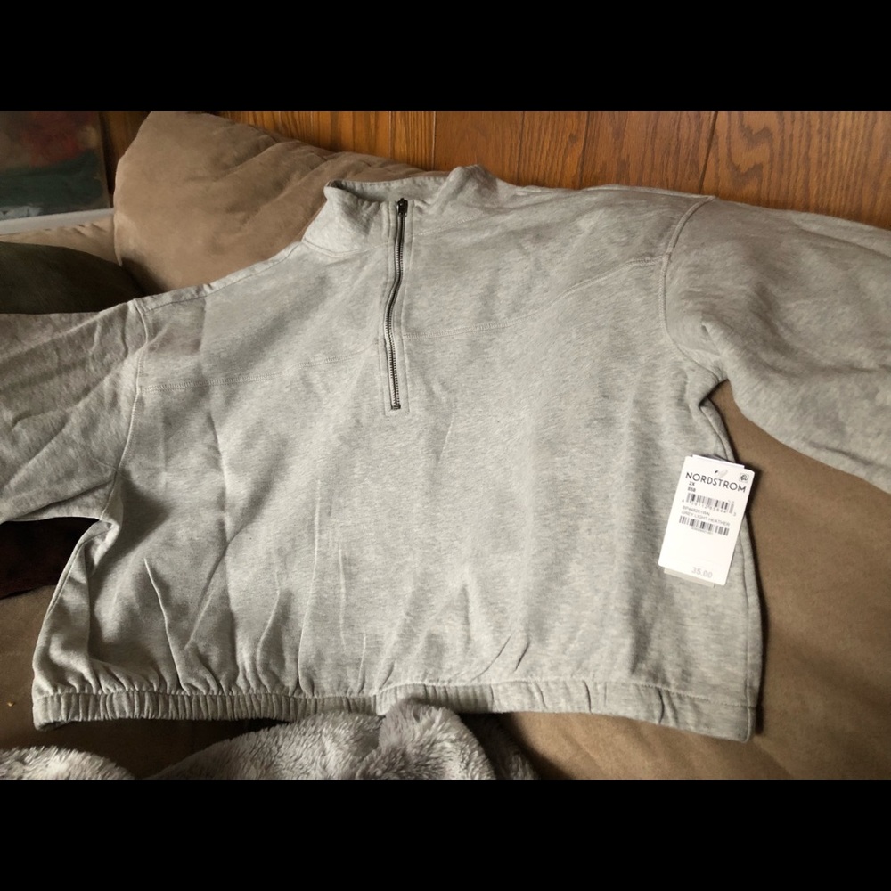 2x Nordstrom gray crop sweatshirt